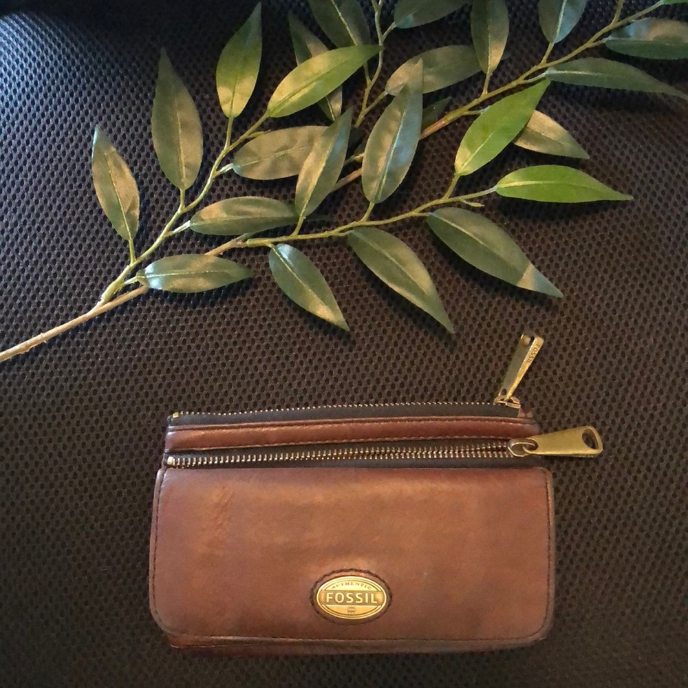 FOSSIL wallet